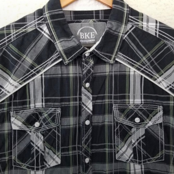 BKE Buckle Plaid Pearl Snap Button UP - Picture 2 of 5